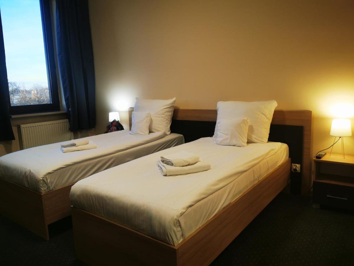 Fort Hotel وارسو المظهر الخارجي الصورة