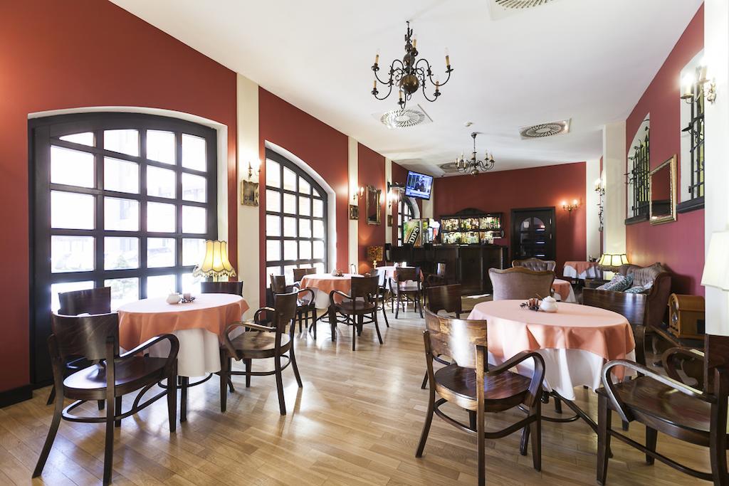 Fort Hotel وارسو المظهر الخارجي الصورة