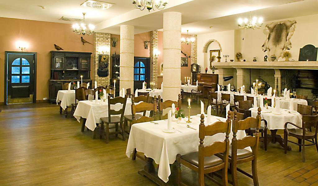 Fort Hotel وارسو المظهر الخارجي الصورة